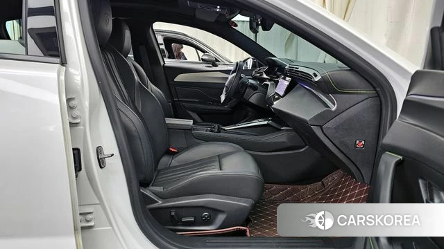 Peugeot 408 2023 Белый из Кореи, фото 2