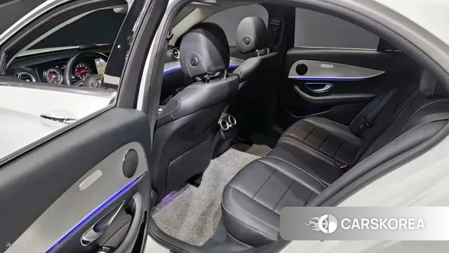 Mercedes-Benz E-Class W213 2018 Белый из Кореи, фото 2