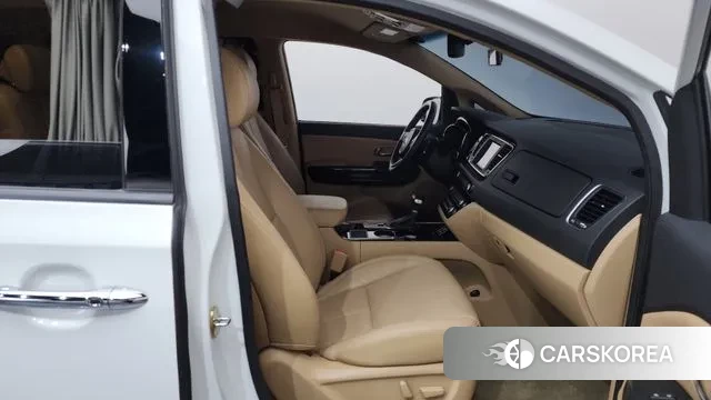 Kia The New Carnival 2018 Белый из Кореи, фото 2