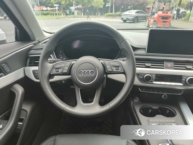 Audi A4L 2019 Белый из Китая, фото 2