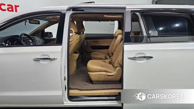 Kia The New Carnival 2018 Белый из Кореи, фото 2