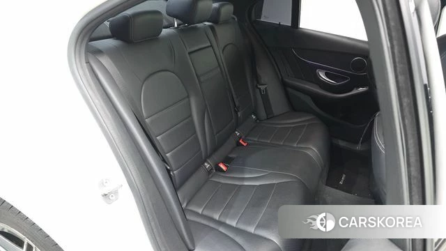 Mercedes-Benz C-Class W205 2019 Белый из Кореи, фото 2
