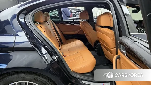 BMW 5 Series (G30) 2022 Черный из Кореи, фото 2