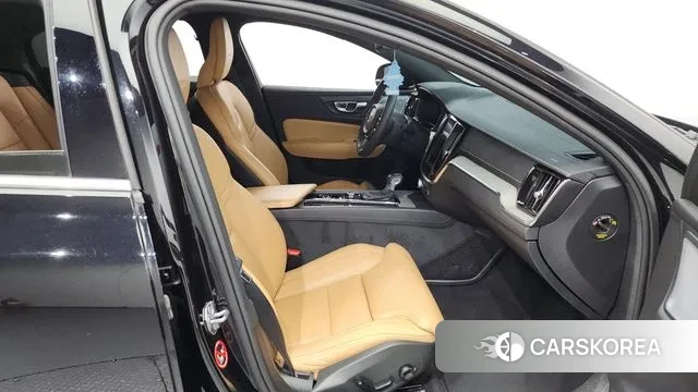 Volvo S60 3rd generation 2020 Черный из Кореи, фото 2