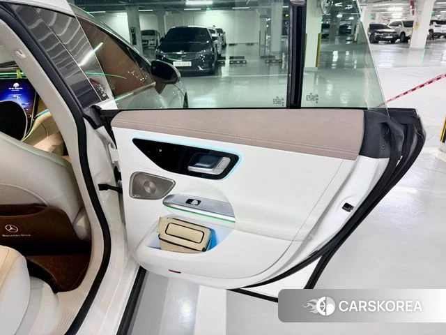 Mercedes-Benz EQE V295 2023 Белый из Кореи, фото 2