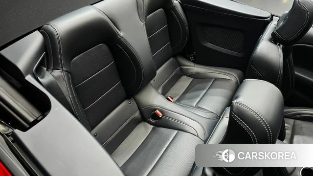 Ford Mustang 7th Generation 2024 Красный из Кореи, фото 2