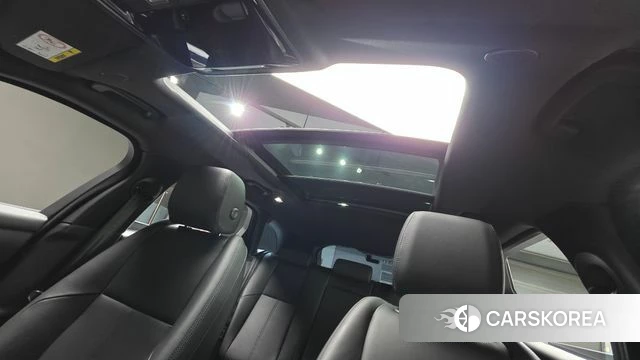 Land Rover Range Rover Velar 2025 Белый из Кореи, фото 2