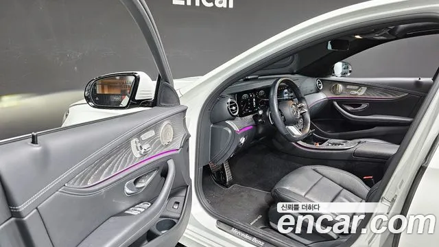 Mercedes-Benz E-Class W213 2022 Белый из Кореи, фото 2