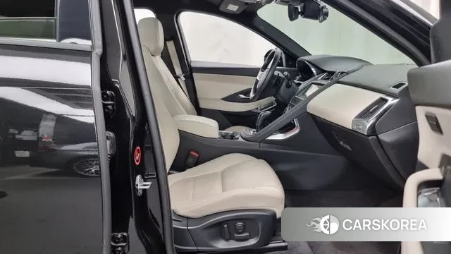 Jaguar E-PACE 2018 Черный из Кореи, фото 2