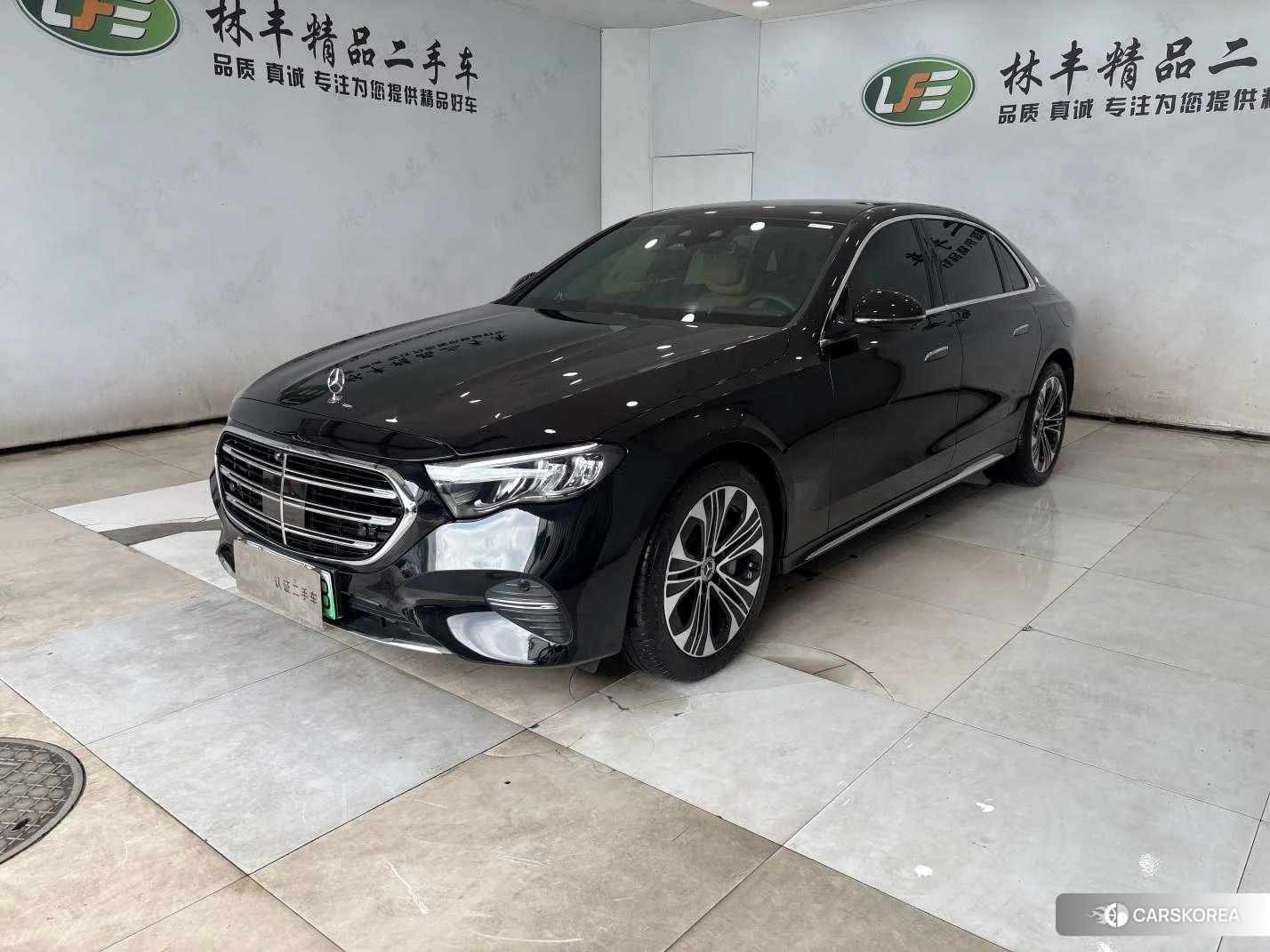 Mercedes-Benz E-class PHEV 2024 Черный из Китая, фото 2