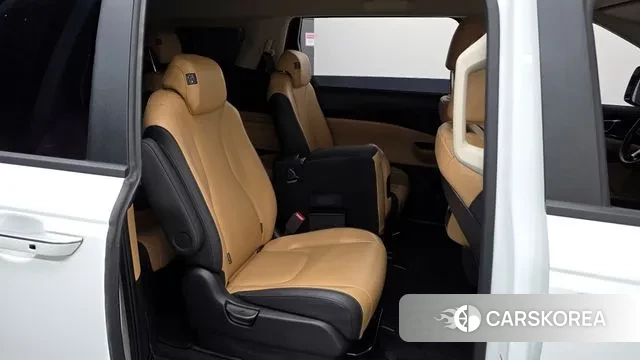 Kia Carnival 4th generation 2023 Белый из Кореи, фото 2