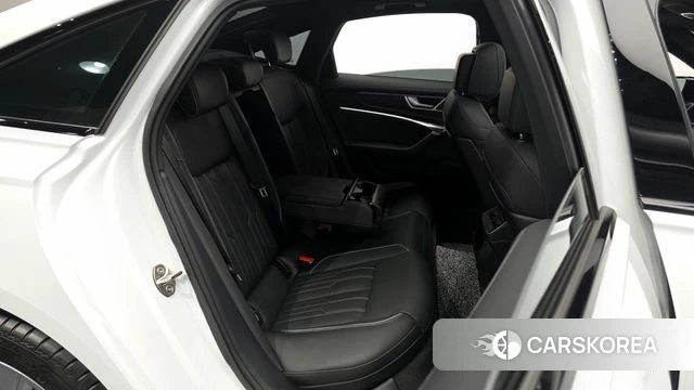 Audi A6 (C8) 2025 Белый из Кореи, фото 2