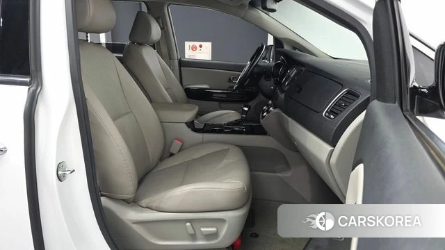 Kia The New Carnival 2018 Белый из Кореи, фото 2