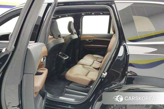 Volvo XC90 2023 Черный из Китая, фото 2