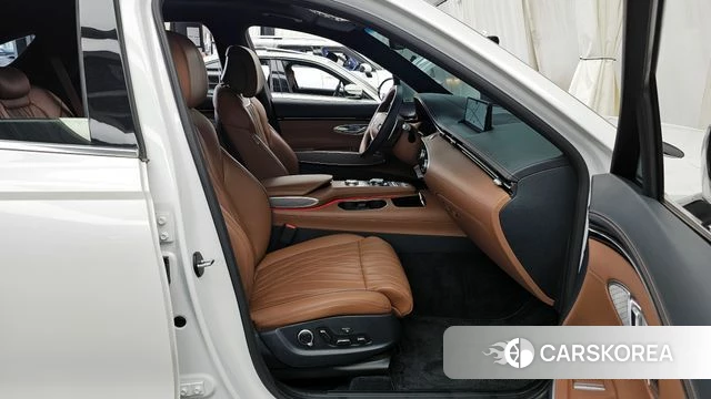 Genesis GV70 2023 Белый из Кореи, фото 2