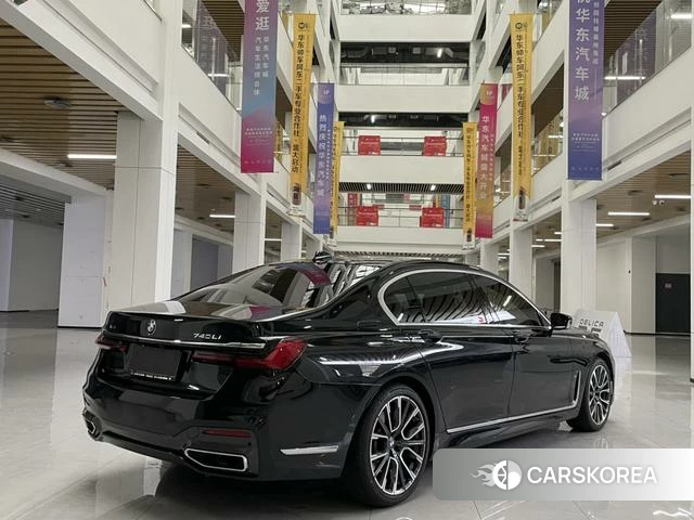 BMW 7 series 2022 Черный из Китая, фото 2