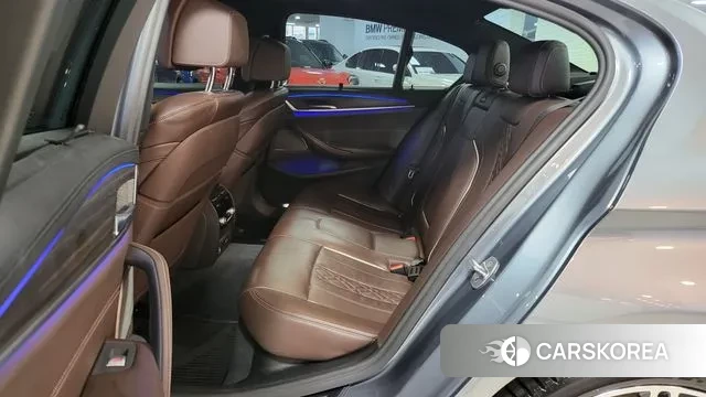 BMW 5 Series (G30) 2020 Серый из Кореи, фото 2