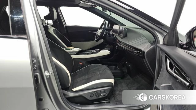 Kia EV6 2022 Серебристо-серый из Кореи, фото 2