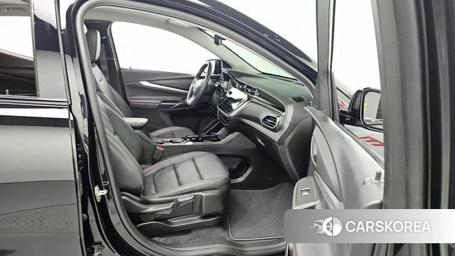 Chevrolet (GM Daewoo) Bolt EUV 2023 Черный из Кореи, фото 2