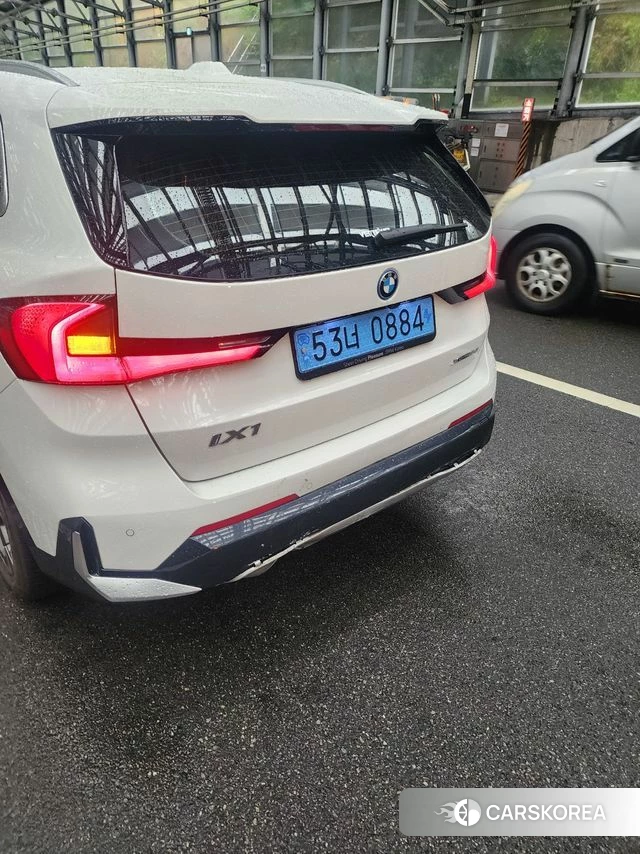 BMW iX1 (U11) 2024 Белый из Кореи, фото 2