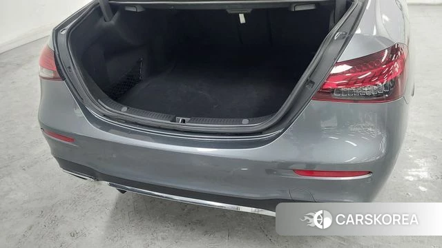 Mercedes-Benz E-Class W213 2022 Серый из Кореи, фото 2
