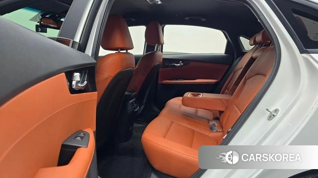 Kia The New K3 2nd generation 2022 Белый из Кореи, фото 2