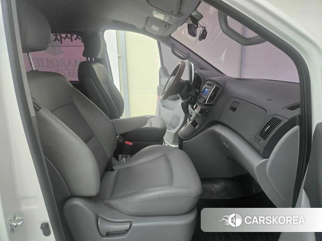 Hyundai The New Grand Starex 2019 Белый из Кореи, фото 2