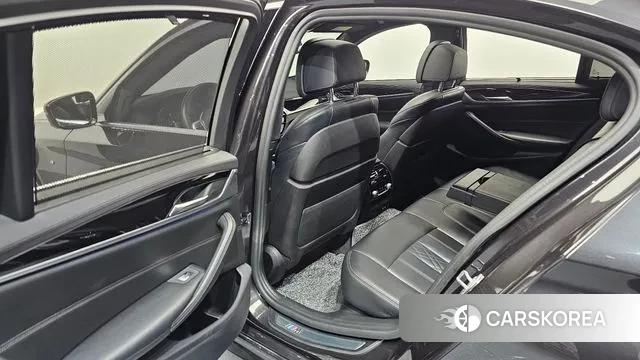 BMW 5 Series (G30) 2019 Серый из Кореи, фото 2