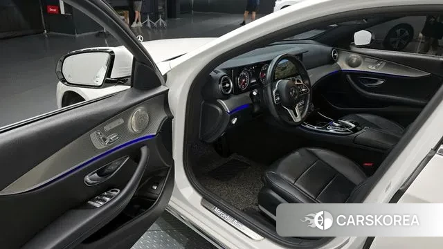 Mercedes-Benz E-Class W213 2018 Белый из Кореи, фото 2