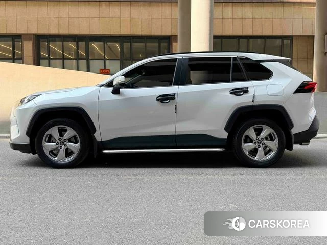 Toyota RAV4 Rongfang 2021 Белый из Китая, фото 2