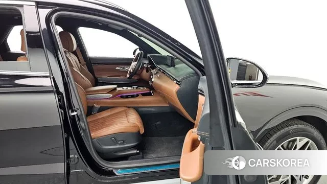 Genesis GV70 2022 Черный из Кореи, фото 2