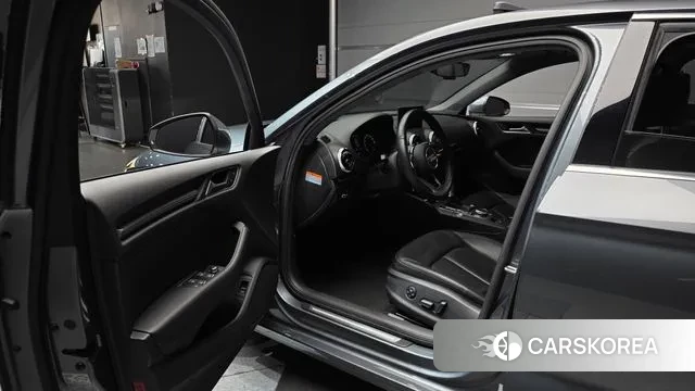 Audi New A3 2018 Серый из Кореи, фото 2