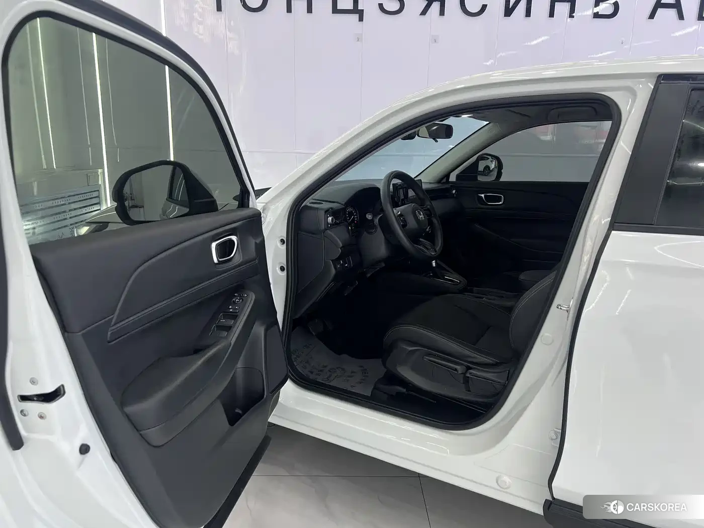 Honda Vezel 2023 Белый из Китая, фото 2