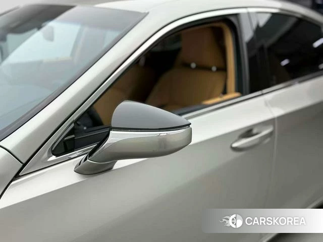 Lexus ES 2023 Шампань из Китая, фото 2