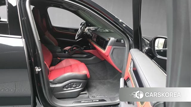 Porsche Cayenne (PO536) 2025 Черный из Кореи, фото 2