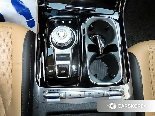 Kia Carnival 4th generation 2023 Белый из Кореи, фото 2