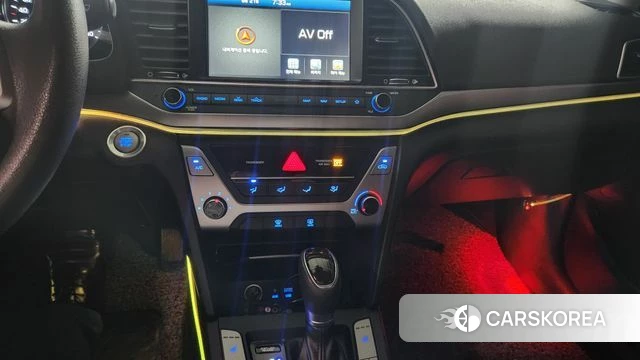 Hyundai Avante AD 2018 Белый из Кореи, фото 2