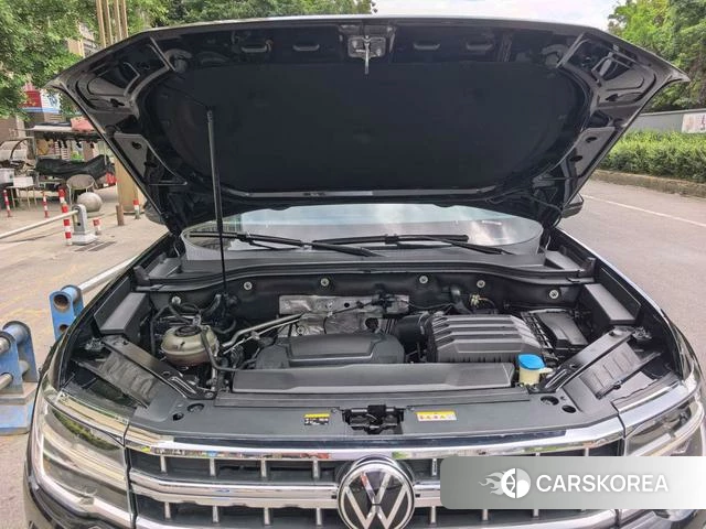 Volkswagen Tourang 2021 Черный из Китая, фото 2