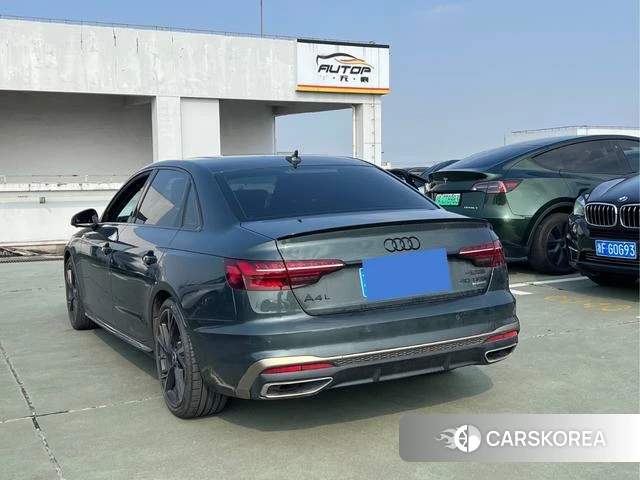 Audi A4L 2024 Темно-серый из Китая, фото 2