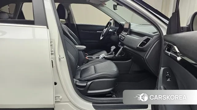 Kia Seltos 2022 Белый из Кореи, фото 2