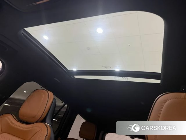 Lincoln Aviator 2nd generation 2022 Белый из Кореи, фото 2