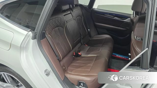 BMW 6 Series GT (G32) 2024 Белый из Кореи, фото 2