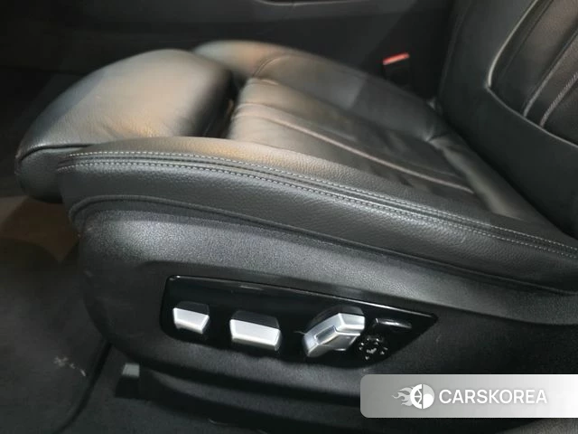 BMW 5 Series (G30) 2021 Белый из Кореи, фото 2