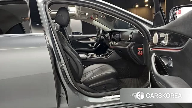 Mercedes-Benz E-Class W213 2019 Серый из Кореи, фото 2