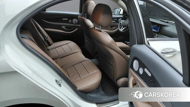 Mercedes-Benz E-Class W213 2019 Белый из Кореи, фото 2