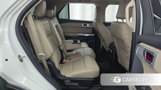 Ford Explorer 6th Generation 2021 Белый из Кореи, фото 2