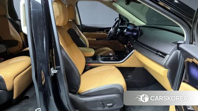 Kia Carnival 4th generation 2023 Черный из Кореи, фото 2