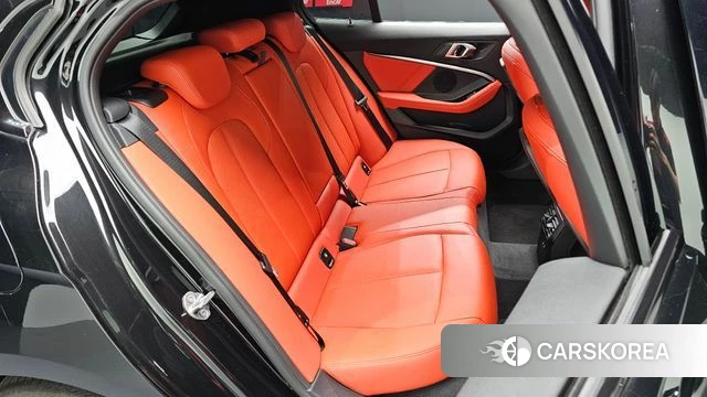 BMW 1 Series (F40) 2021 Черный из Кореи, фото 2