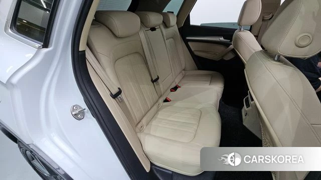 Audi Q5 (FY) 2022 Белый из Кореи, фото 2