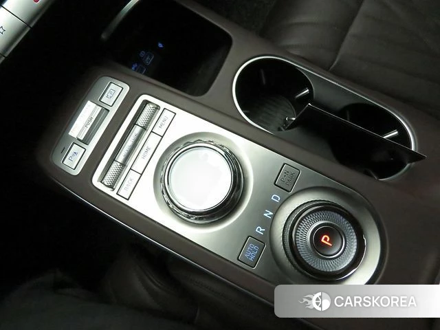Genesis GV70 2024 Серый из Кореи, фото 2